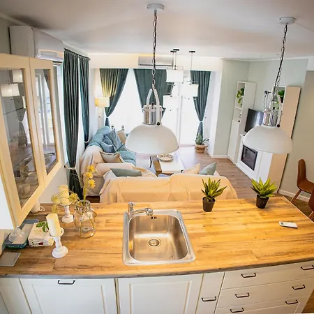 Valentinis Flat Lägenhet Volos