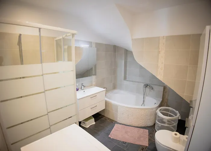 Valentinis Flat Volos