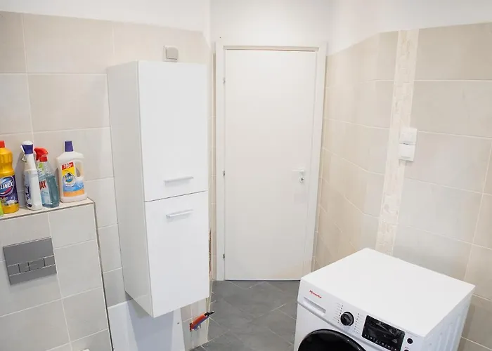 Valentinis Flat * Volos