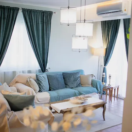 Valentinis Flat شقة